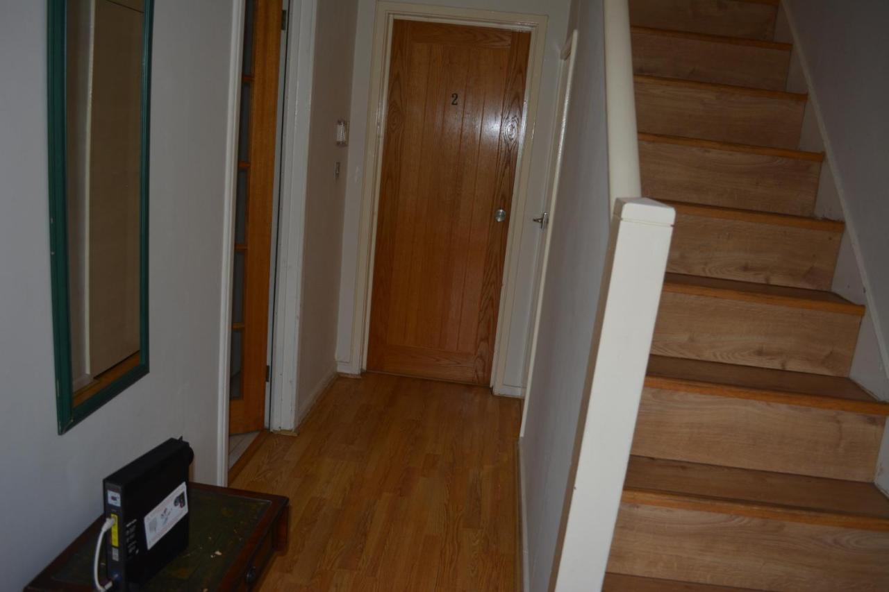 Double Bedroom With View To The Garden Оксфорд Екстер'єр фото